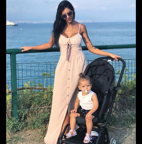 Julia Paredes et sa fille Luna dans le sud de la France - Instagram, 15 septembre 2018