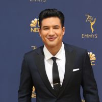 Mario Lopez : Pourquoi l'animateur avait-il une attelle aux Emmy Awards ?