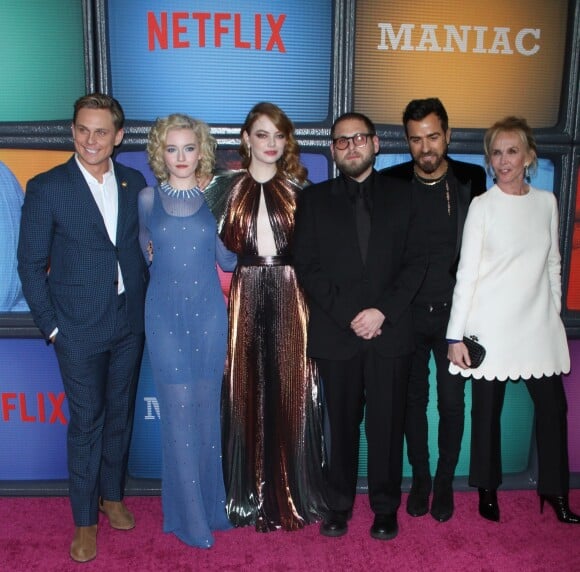 Billy Magnussen, Julia Garner, Emma Stone, Jonah Hill, Justin Theroux, Trudie Styler à la première de Maniac au Rockefeller Center à New York, le 20 septembre 2018