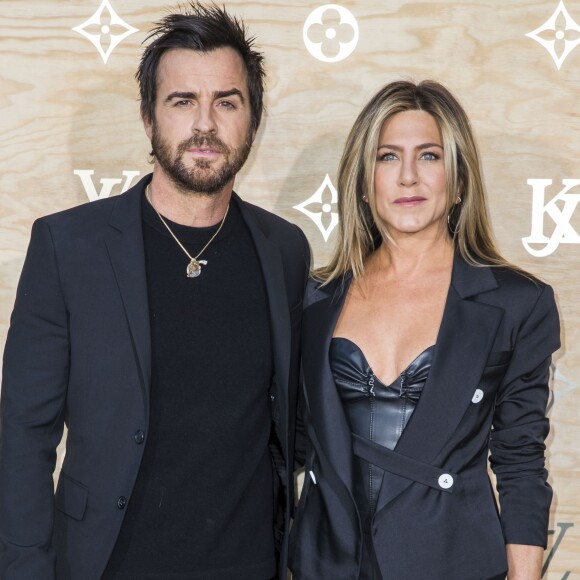 Jennifer Aniston et Justin Theroux au dîner de présentation de la nouvelle collection Vuitton "Masters, Les Grands Maîtres" en collaboration avec Jeff Koons au Louvre à Paris, le 11 avril 2017. © Olivier Borde/Bestimage