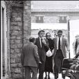  Alain Delon et Romy Schneider lors de l'enterrement du fils de cette dernière, David Meyen, en juillet 1981. 