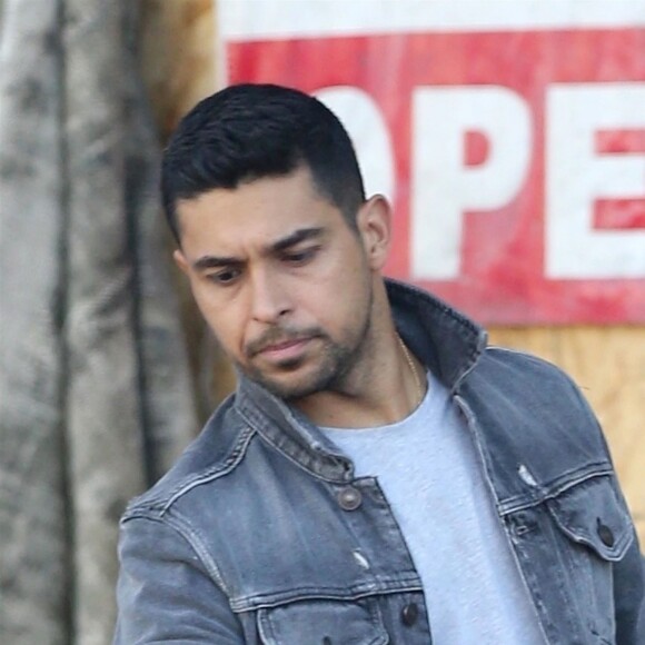 Exclusif - L'acteur Wilmer Valderrama a été aperçu en train de faire du shopping à Los Angeles le 12 août 2018.