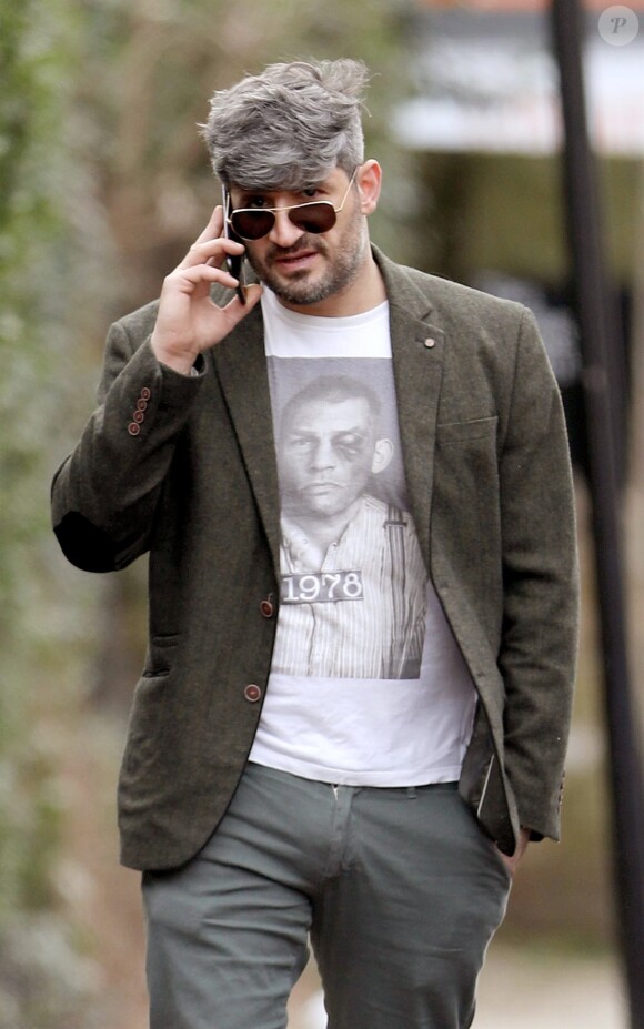 Exclusif - Fadi Fawaz (le dernier compagnon de George Michael) au téléphone dans les rues de Londres, le 14 mars 2018.