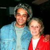 Yannick Noah et sa mère Marie-Claire à La Cigale, à Paris, le 5 décembre 1993.