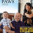 Billy Corgan en couverture de "Paws Chicago" avec sa compagne Chloe Mendel et leur fils Augustus. Instagram, le 10 août 2018.