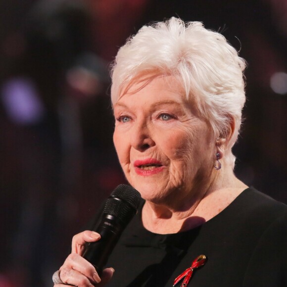 Exclusif - Line Renaud - People sur le plateau de l'émission TV "Toujours ensemble, notre raison d'être" à l'occasion du Sidaction 2018 au Casino de Paris. Le 24 mars 2018 © Christophe Clovis-Cyril Moreau / Bestimage