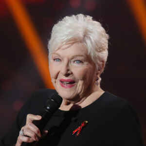 Exclusif - Line Renaud - People sur le plateau de l'émission TV "Toujours ensemble, notre raison d'être" à l'occasion du Sidaction 2018 au Casino de Paris. Le 24 mars 2018 © Christophe Clovis-Cyril Moreau / Bestimage