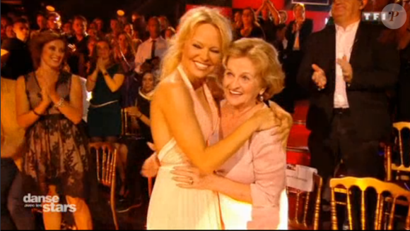 Pamela Anderson et Maxime Dereymez sur une Valse - Danse avec les stars 9 - TF1