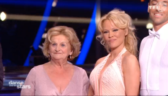 Pamela Anderson et Maxime Dereymez sur une Valse - Danse avec les stars 9 - TF1