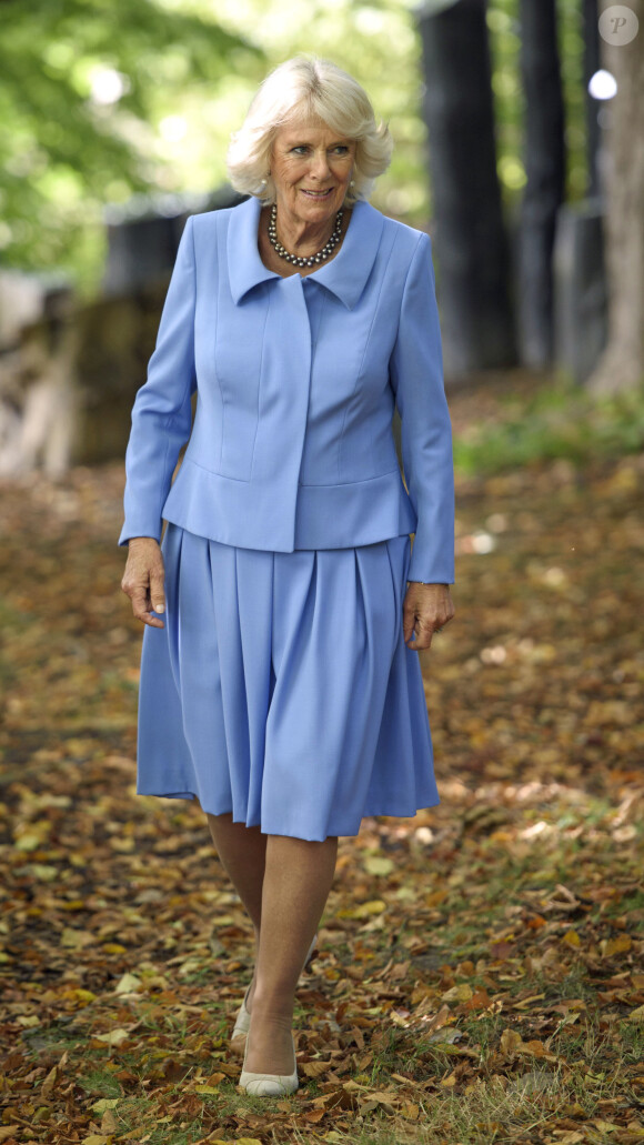 Camilla Parker Bowles, duchesse de Cornouailles, rend visite aux volontaires du centre Maggie (Hôpital Gartnavel) à Glasgow le 7 septembre 2018.