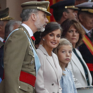 Le roi Felipe VI d'Espagne, La reine Letizia d’Espagne et l'infante Sofia d'Espagne - La famille royale d'Espagne assiste à la parade militaire le jour de la fête nationale espagnole à Madrid le 12 octobre 2018 Spanish Kings Felipe VI and Letizia Ortiz with daughter Sofia de Borbon attending a military parade during the known as Dia de la Hispanidad, Spain's National Day, in Madrid, on Friday 12nd October, 201812/10/2018 - Madrid