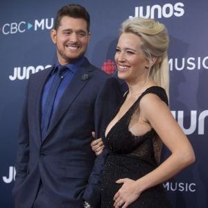Michael Bublé et Luisana Lopilato sur le tapis rouge des Juno Awards à Vancouver le 25 mars 2018.