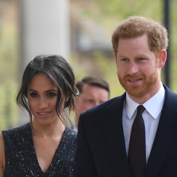 Meghan Markle et le prince Harry à leur arrivée à la cérémonie de commémoration du 25ème anniversaire de l'assassinat de Stephen Lawrence en l'église St Martin-in-the-Fields à Londres. Le 23 avril 2018.