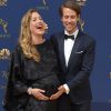 Yvonne Strahovski, enceinte, et son époux Tim Loden sur le tapis rouge des 70e Primetime Emmy Awards à Los Angeles, le 17 septembre 2018.