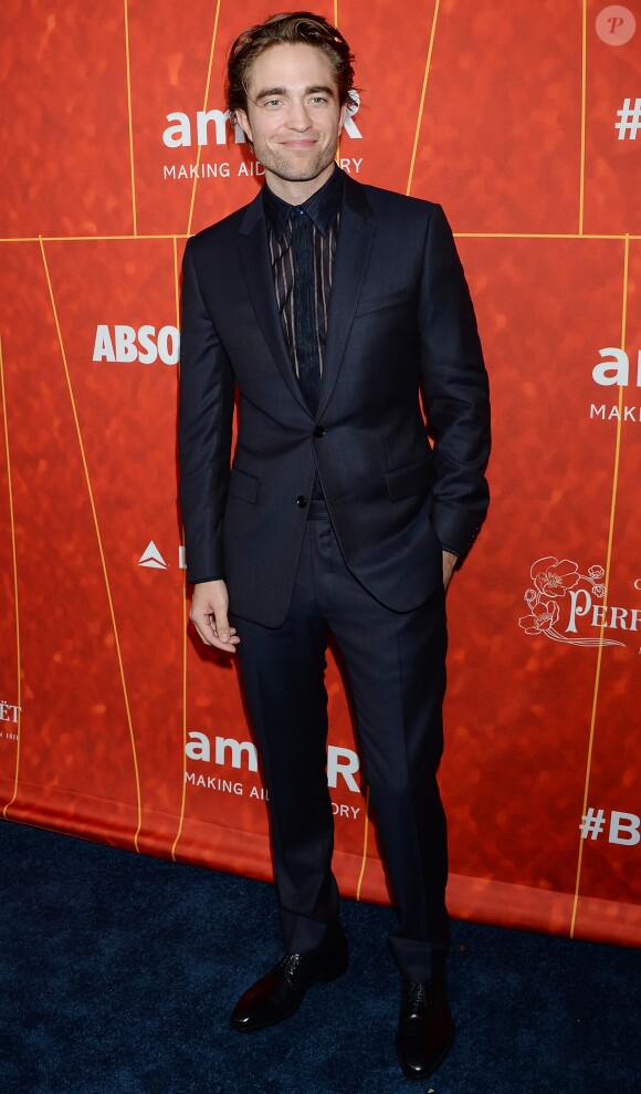 Robert Pattinson - Gala amfAR Los Angeles au Wallis Annenberg Center for the Performing Arts. Beverly Hills, le 18 octobre 2018.