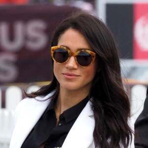 Le prince Harry, duc de Sussex, et Meghan Markle, duchesse de Sussex, enceinte, assistent au "Jaguar Land Rover Driving Challenge" en ouverture des "Invictus Games 2018" sur Cockatoo Island. Sydney, le 20 octobre 2018.