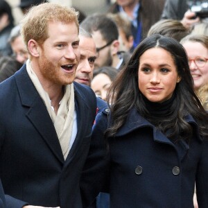 Meghan Markle, un mois après l'annonce de ses fiançailles avec le prince Harry (qu'elle accompagnait le 1er décembre 2017 en mission à Nottingham - notre photo), est conviée à la réunion de la famille royale britannique autour de la reine Elizabeth II à Sandringham pour célébrer Noël.