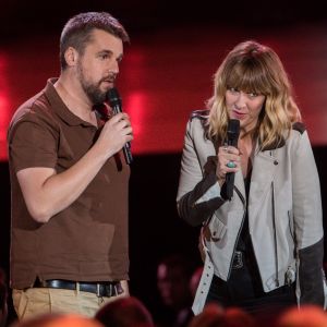 Exclusif - Daphné Bürki et François Gauthier, dernier ingénieur son de Johnny Hallyday - Enregistrement de l'émission "Johnny Hallyday, Vos plus grands souvenirs" au Palais des Sports à Paris, le 17 octobre 2018. Diffusion le 23 octobre à 21h10 sur France 2.