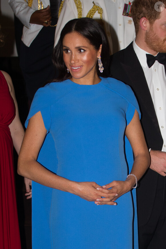 Le prince Harry, duc de Sussex, et Meghan Markle, duchesse de Sussex (enceinte) arrivent au dîner d'Etat donné en leur honneur à Suva, Îles Fidji le 23 octobre 2018.