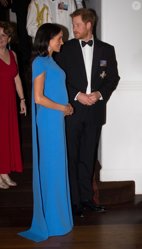 Le prince Harry, duc de Sussex, et Meghan Markle, duchesse de Sussex (enceinte) arrivent au dîner d'Etat donné en leur honneur à Suva, Îles Fidji le 23 octobre 2018. 23 October 2018.