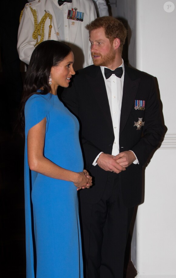 Le prince Harry, duc de Sussex, et Meghan Markle, duchesse de Sussex (enceinte) arrivent au dîner d'Etat donné en leur honneur à Suva, Îles Fidji le 23 octobre 2018. 23 October 2018.