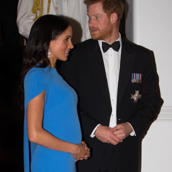 Le prince Harry, duc de Sussex, et Meghan Markle, duchesse de Sussex (enceinte) arrivent au dîner d'Etat donné en leur honneur à Suva, Îles Fidji le 23 octobre 2018. 23 October 2018.