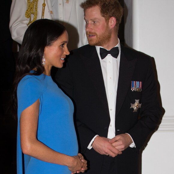 Le prince Harry, duc de Sussex, et Meghan Markle, duchesse de Sussex (enceinte) arrivent au dîner d'Etat donné en leur honneur à Suva, Îles Fidji le 23 octobre 2018. 23 October 2018.