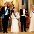 La reine Maxima des Pays-Bas, le roi Willem-Alexander des Pays-Bas, la reine Elisabeth II d'Angleterre, le prince Charles, prince de Galles, et Camilla Parker Bowles, duchesse de Cornouailles - Les souverains néerlandais assistent à un banquet d'Etat au palais de Buckingham de Londres, lors de leur visite d'État au Royaume-Uni, le 23 octobre 2018.