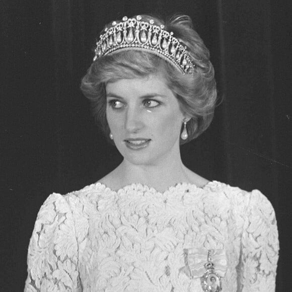 Lady Diana et la tiare Lover's Knot au Canada en 1986.