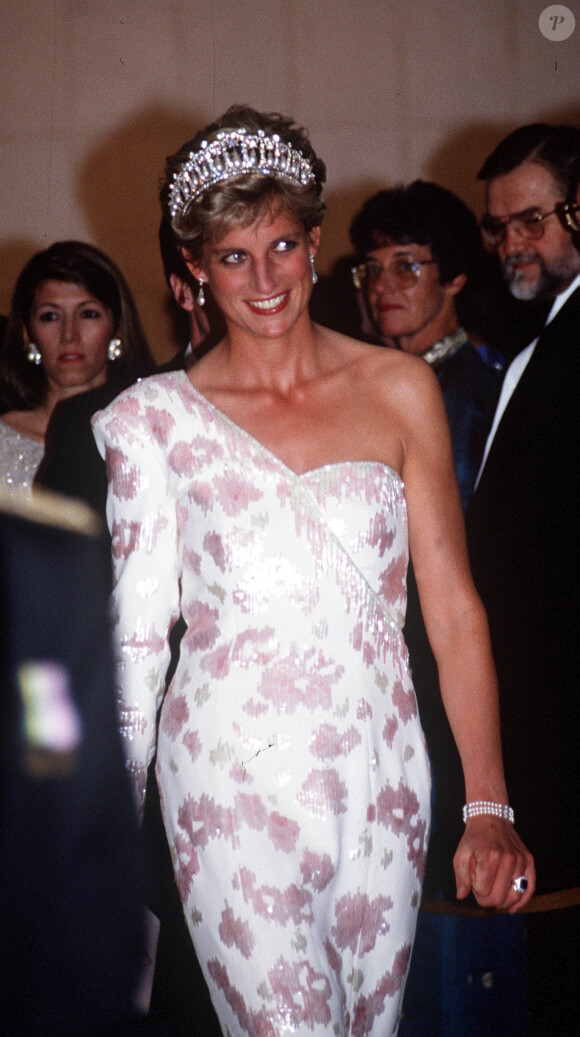 Lady Diana au Brésil en 1991 avec sa tiare favorite.
