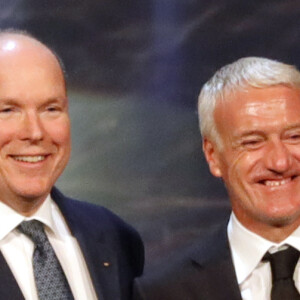 Le prince Albert II de Monaco a remis Le Prix de la Légende à Didier Deschamps, sélectionneur et ancien joueur de l'équipe de France de football - Soirée des Sportel Awards 2018 au Grimaldi Forum à Monaco le 23 octobre 2018. © Claudia Albuquerque / Bestimage