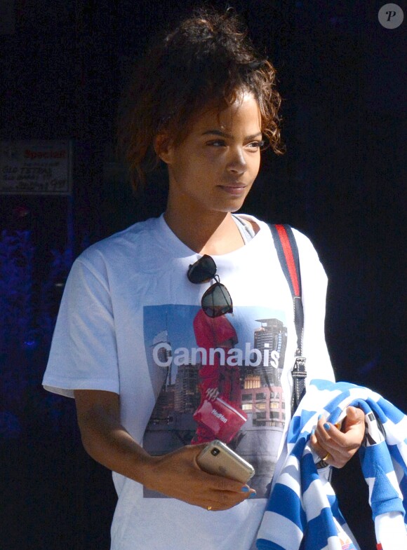 Christina Milian fait du shopping à West Hollywood le 18 octobre 2018.