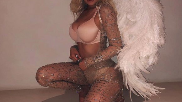 Les Kardashian : Torrides en lingerie, leur défilé fou et sexy pour Halloween