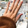 Jesta dévoile sa bague de fiançailles sur Instagram, 21 octobre 2018