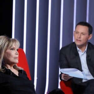 Exclusif - Enregistrement de l'émission "Le Divan" avec Amanda Lear en invitée et présentée par Marc-Olivier Fogiel, le 2 novembre 2018. L'émission sera diffusée le 9 novembre 2018 sur France 3. © Dominique Jacovides/Bestimage