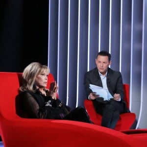 Exclusif - Enregistrement de l'émission "Le Divan" avec Amanda Lear en invitée et présentée par Marc-Olivier Fogiel, le 2 novembre 2018. L'émission sera diffusée le 9 novembre 2018 sur France 3. © Dominique Jacovides/Bestimage