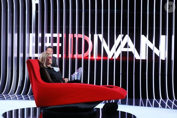 Exclusif - Enregistrement de l'émission "Le Divan" avec Amanda Lear en invitée et présentée par Marc-Olivier Fogiel, le 2 novembre 2018. L'émission sera diffusée le 9 novembre 2018 sur France 3. © Dominique Jacovides/Bestimage