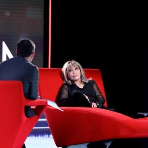 Exclusif - Enregistrement de l'émission "Le Divan" avec Amanda Lear en invitée et présentée par Marc-Olivier Fogiel, le 2 novembre 2018. L'émission sera diffusée le 9 novembre 2018 sur France 3. © Dominique Jacovides/Bestimage