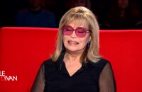 Amanda Lear invitée de l'émission Le Divan, sur France 3, le 9 novembre 2018
