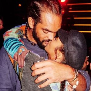 Joakim Noah et Lais Ribeiro s'embrassent à Las Vegas. Instagram, le 10 octobre 2018.