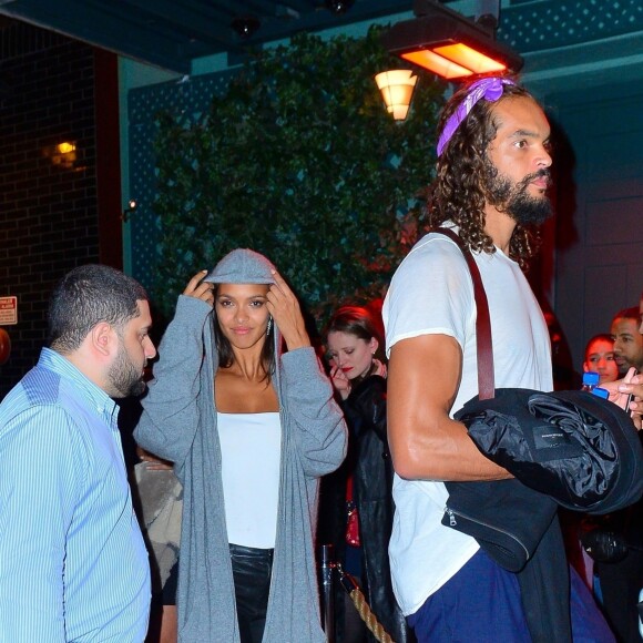 Joakim Noah et sa nouvelle compagne Lais Ribeiro quittent l'afterparty de Victoria's Secret à New York le 8 novembre 2018.