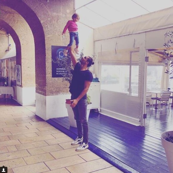 Laure Manaudou publie une photo de son petit frère Florent avec leur nièce Rose le 9 novembre 2018.