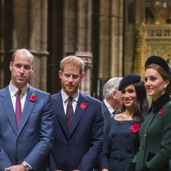 Le prince William, duc de Cambridge, le prince Harry, duc de Sussex et Meghan Markle (enceinte), duchesse de Sussex, Kate Catherine Middleton, duchesse de Cambridge lors du service commémoratif en l'abbaye de Westminster pour le centenaire de la fin de la Première Guerre Mondiale à Londres. Le 11 novembre 2018