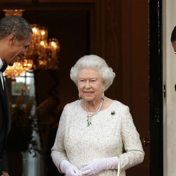 Barack et Michelle Obama avec la reine Elizabeth II et le duc d'Edimbourg le 25 mai 2011 à la résidence de l'ambassadeur des Etats-Unis à Londres.