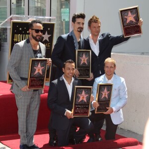 Le groupe "The Backstreet Boys" (AJ McLean, Howie Dorough, Kevin Richardson, Nick Carter et Brian Littrel) reçoit son étoile sur le Walk Of Fame à Hollywood, le 22 avril 2013.