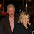 Bill Clinton et sa femme Hilary arrivent au concert de Christina Aguilera au Radio City Music Hall à New York, le 3 octobre 2018.