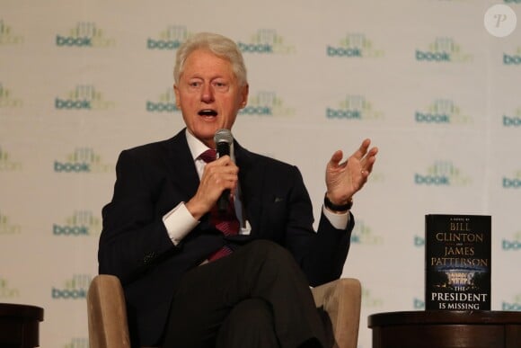 Bill Clinton fait la promotion de leur livre "The President is Missing" au Javit Center à New York City, New York, Etats-Unis, le 3 juin 2018. © John Barrett/Globe Photos/Zuma Press/Bestimage