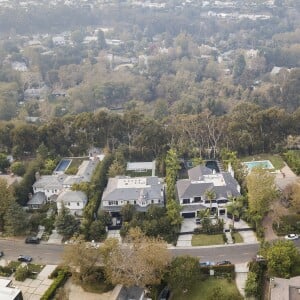 Exclusif - Les flammes se rapprochent de plus en plus de la maison de Laeticia Hallyday à Pacific Palisades le 10 novembre 2018. L'incendie le plus meurtier de la Californie depuis 1993 a déja fait plus de 70 morts.