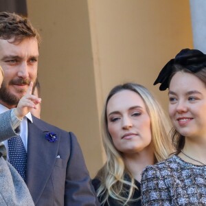 Sacha Casiraghi, Pierre Casiraghi et son fils Stefano, la princesse Alexandra de Hanovre, Roisin Galvin au palais princier de Monaco le 19 novembre 2018 lors de la prise d'armes dans le cadre des célébrations de la fête Nationale monégasque. © Dominique Jacovides /PRM/ Bestimage