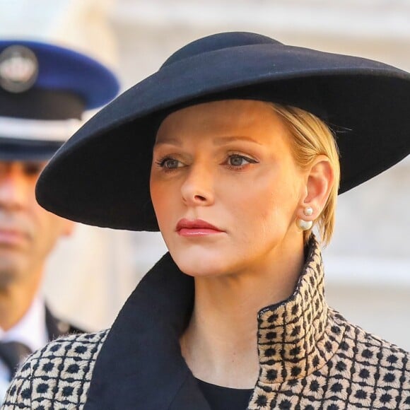 La princesse Charlene de Monaco et le prince Albert II de Monaco au palais princier de Monaco le 19 novembre 2018 lors de la prise d'armes dans le cadre des célébrations de la fête Nationale monégasque. © Dominique Jacovides/PRM/Bestimage